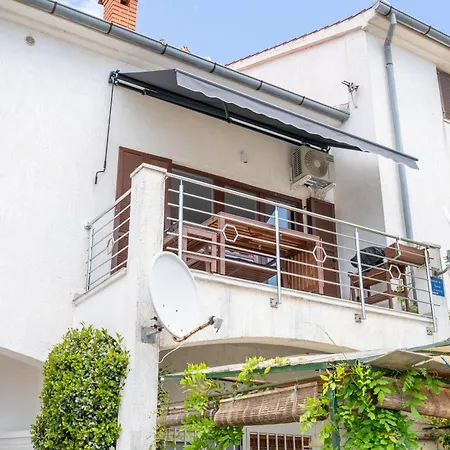 App Tulum-30m Zum Meer, Privatparkplatz, Balkon, 50'smarttv, Sat Apartment Medulin